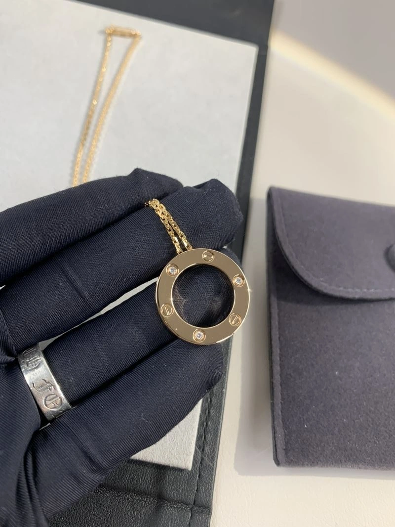 Versatile Cartier Necklaces 217708