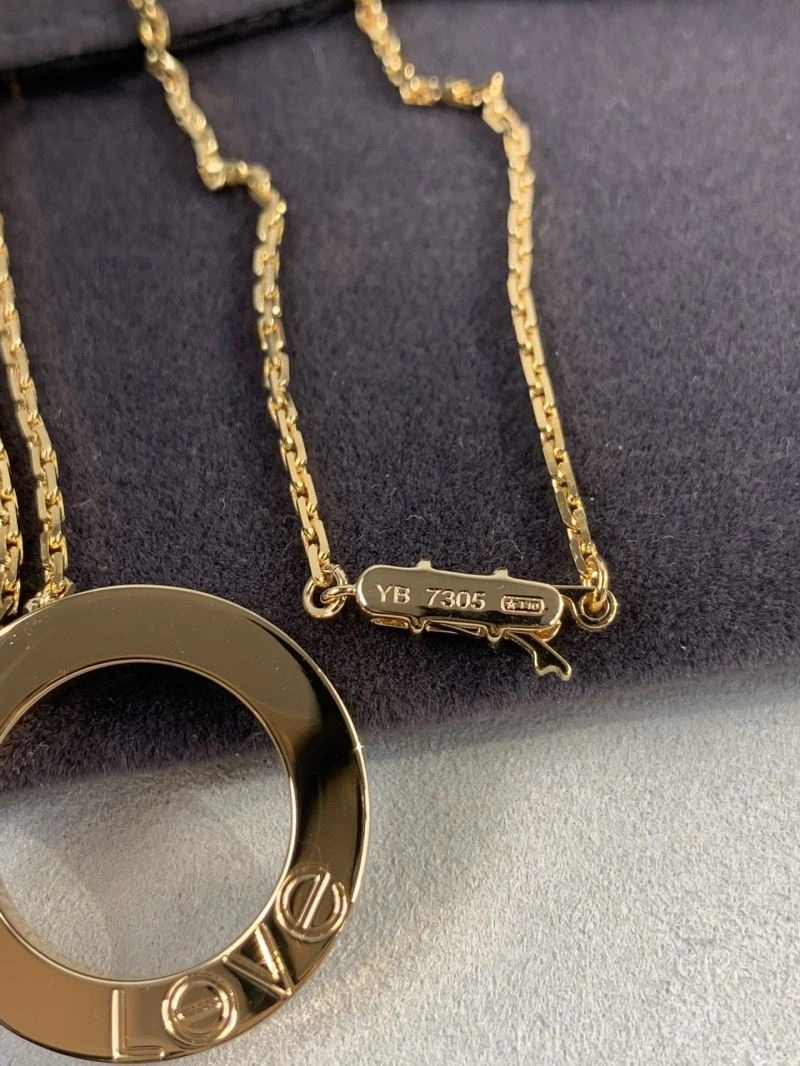 Versatile Cartier Necklaces 217708