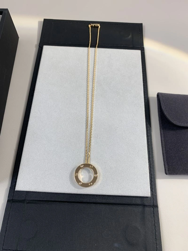 Versatile Cartier Necklaces 217708