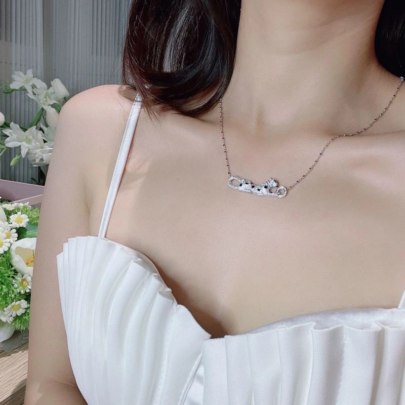 Compact Cartier Necklaces 217705