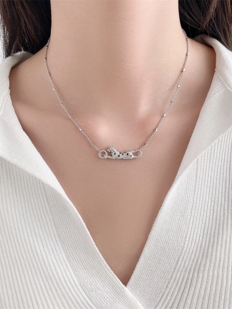 Compact Cartier Necklaces 217705