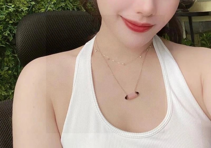Sleek Cartier Necklaces 217753