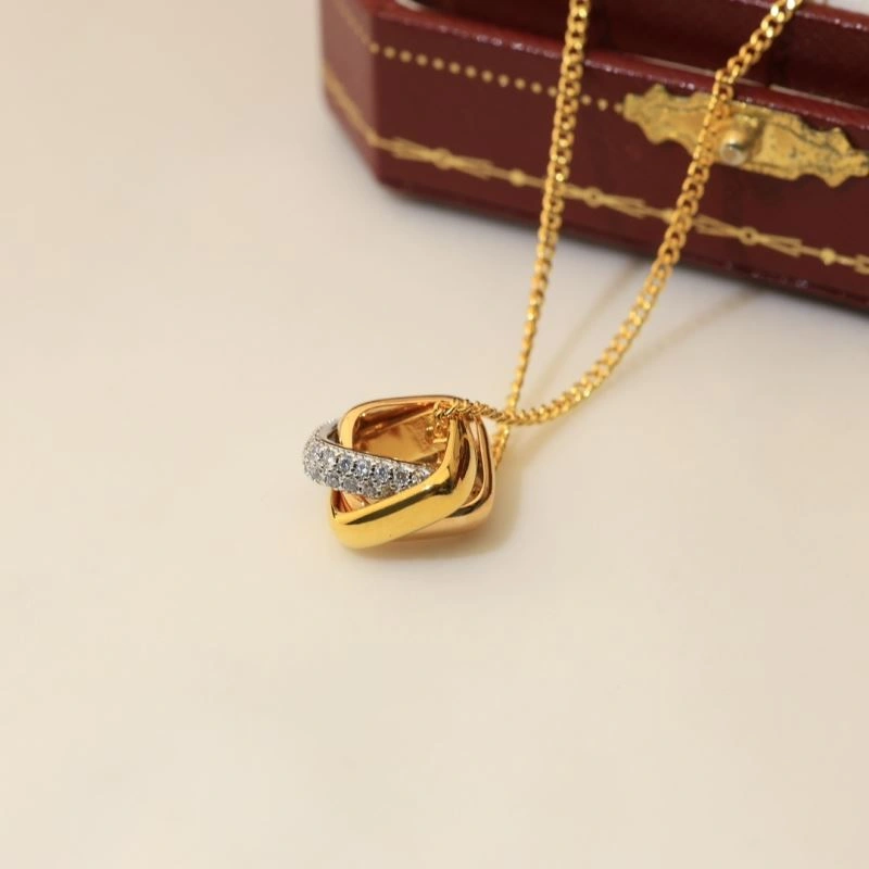 Functional Cartier Necklaces 217744