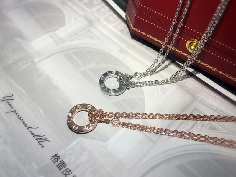 Cartier Necklaces Sleek 217412