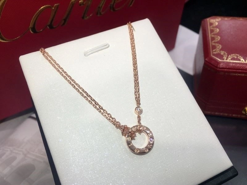 Cartier Necklaces Sleek 217412