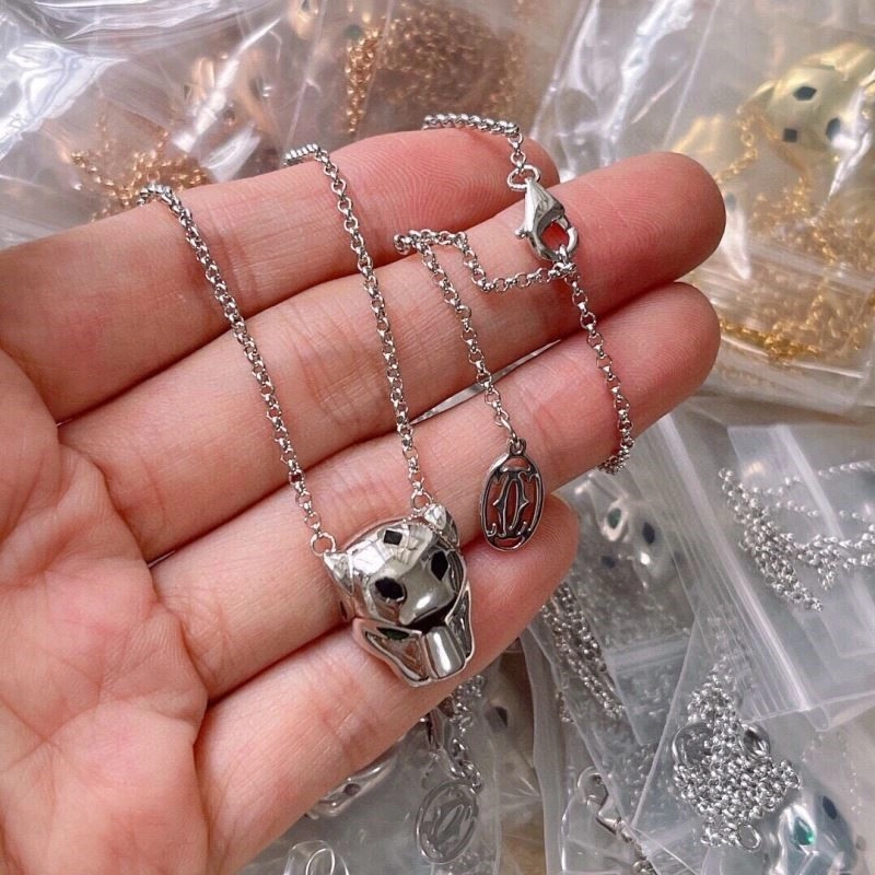Contemporary Cartier Necklaces 217393
