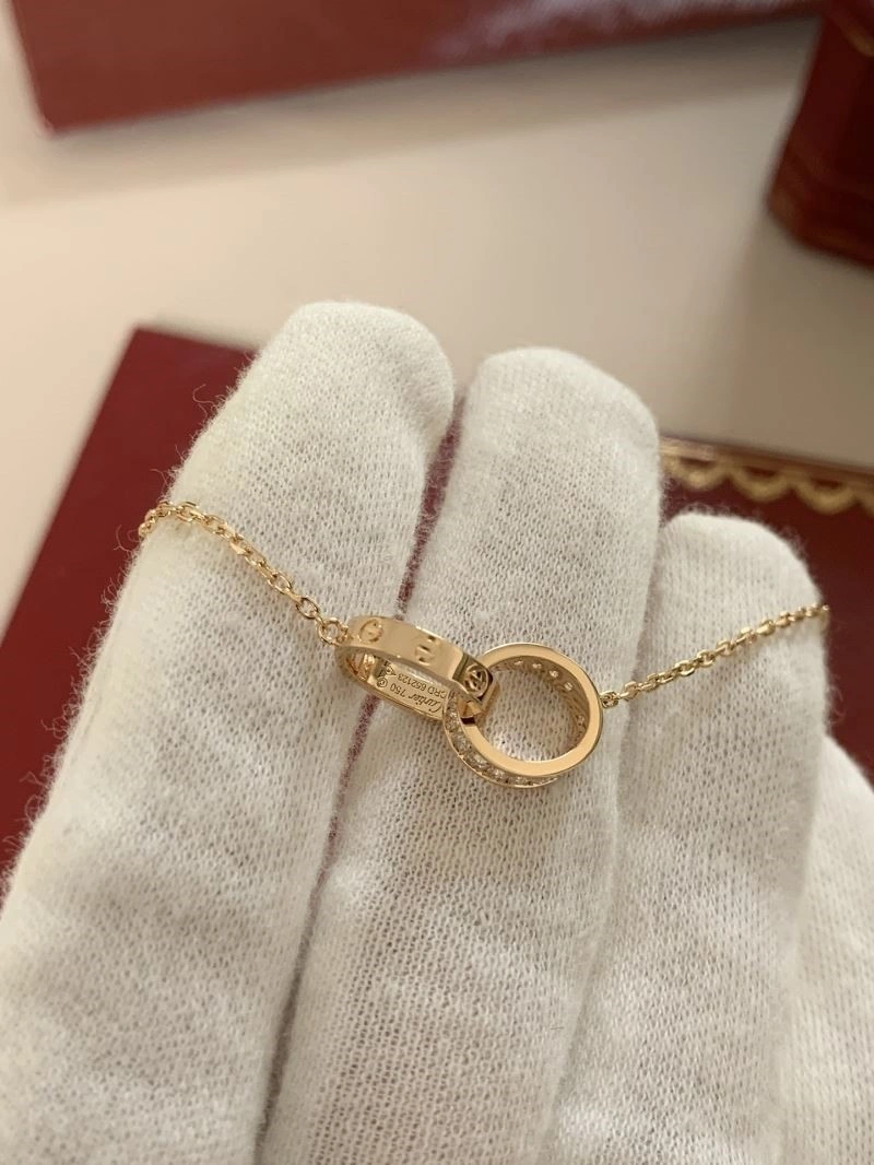Cartier Necklaces Sleek 217259