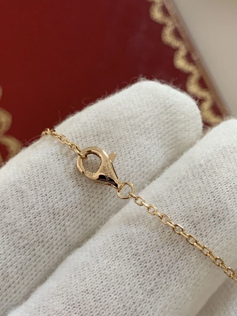 Cartier Necklaces Sleek 217259