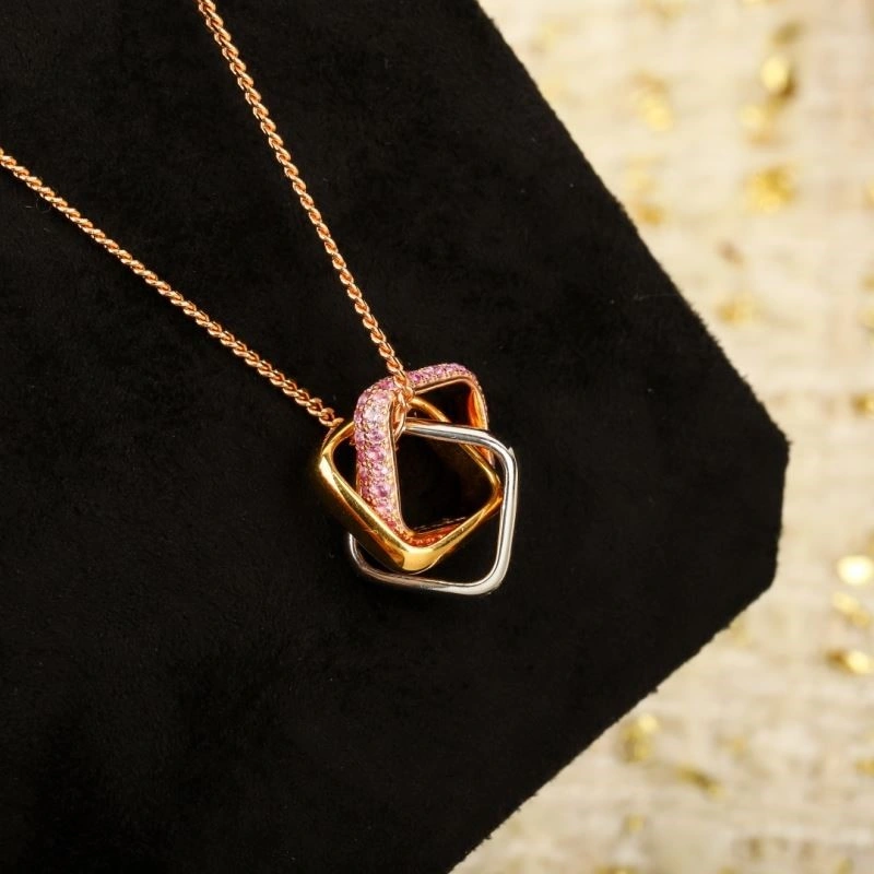Cartier Necklaces Modern 217250