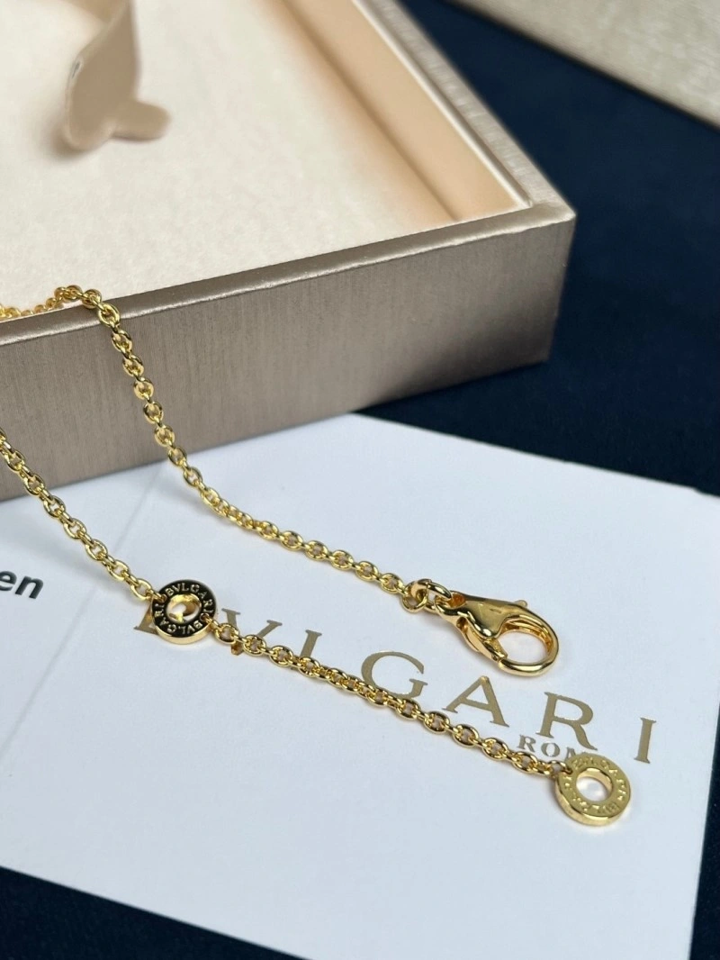 Cartier Necklaces Sophisticated 216974