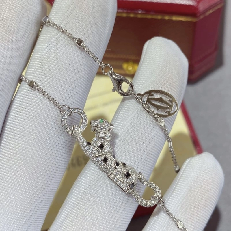 Cartier Necklaces Versatile 216957