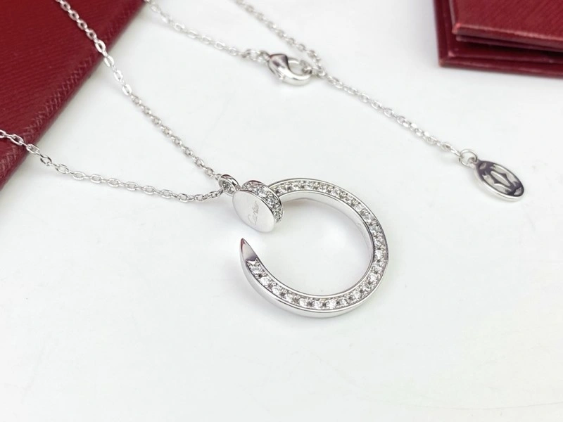 Sleek Cartier Necklaces 216977