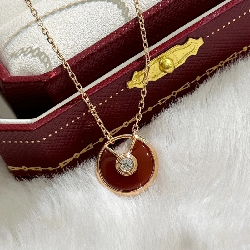 Cartier Necklaces Minimalist 216934