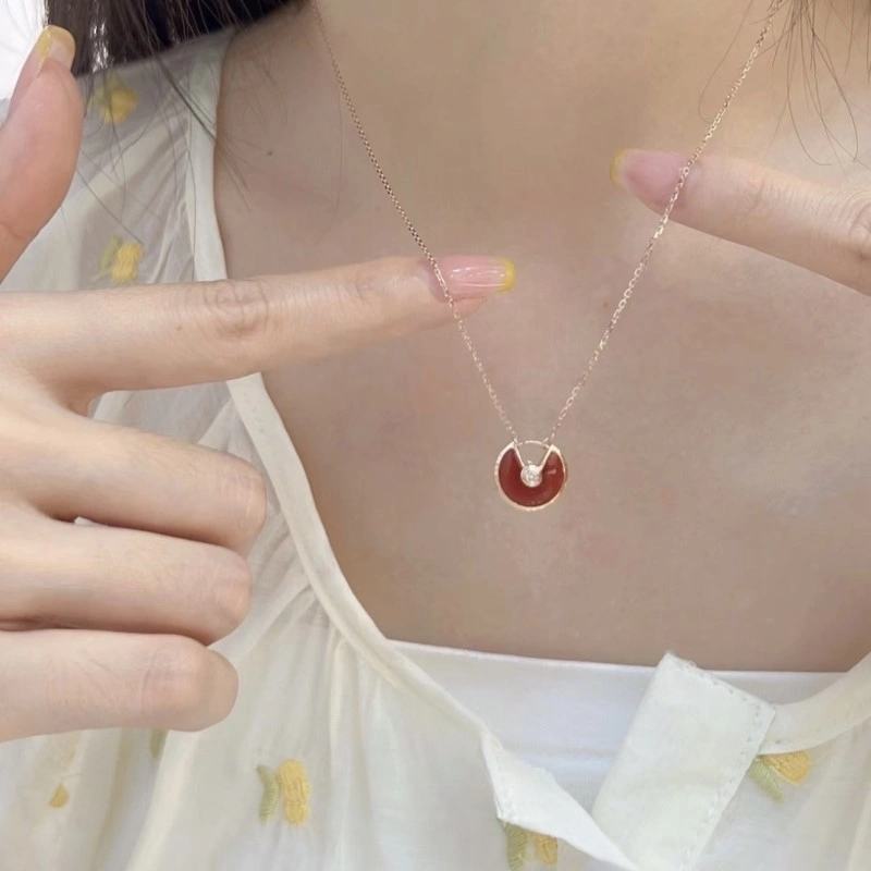 Cartier Necklaces Minimalist 216934