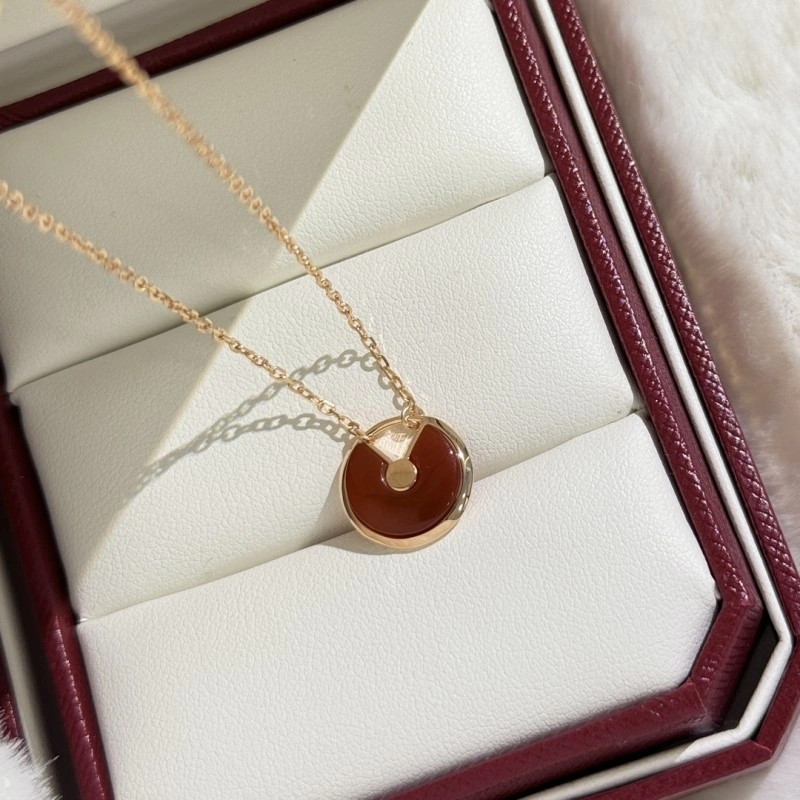 Cartier Necklaces Minimalist 216934