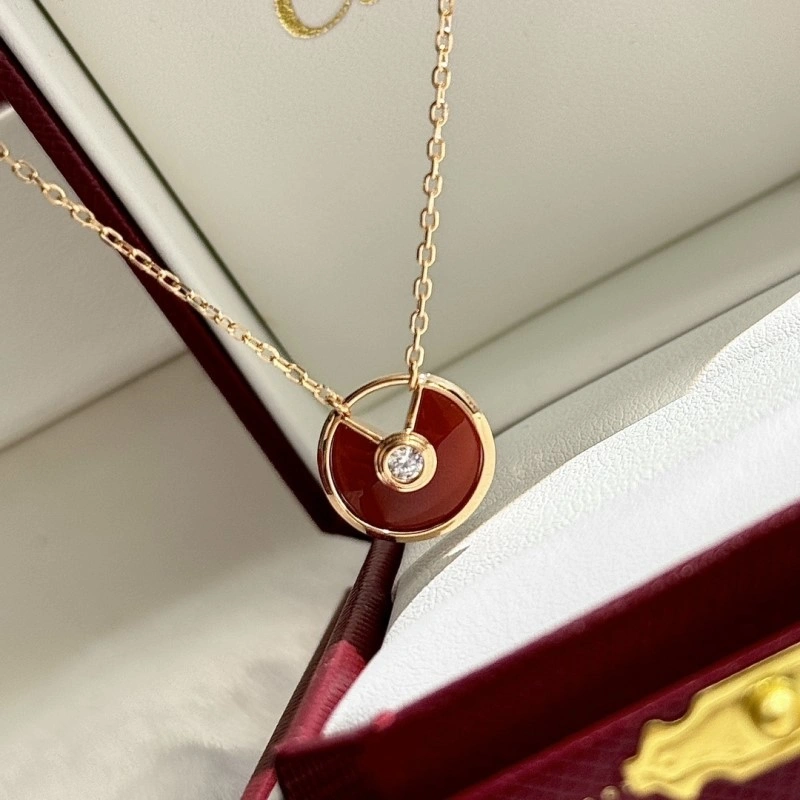 Cartier Necklaces Minimalist 216934