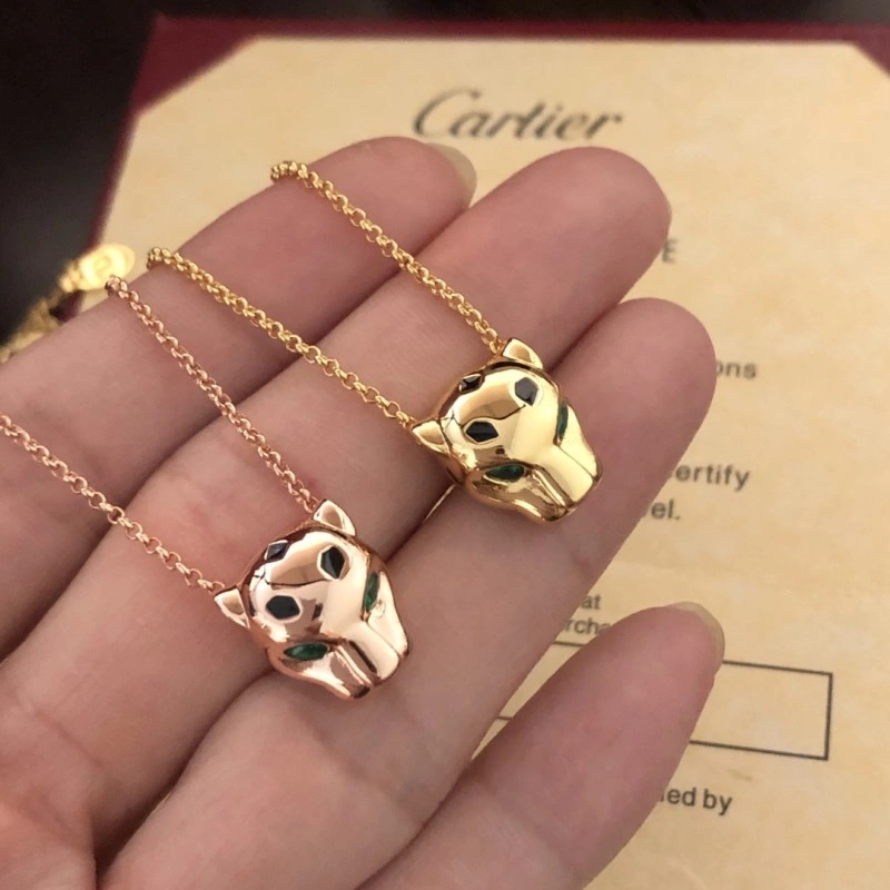 Cartier Necklaces Sleek 216933
