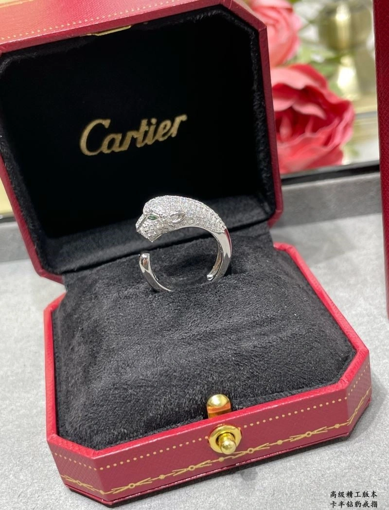 Sporty Cartier Rings 217387