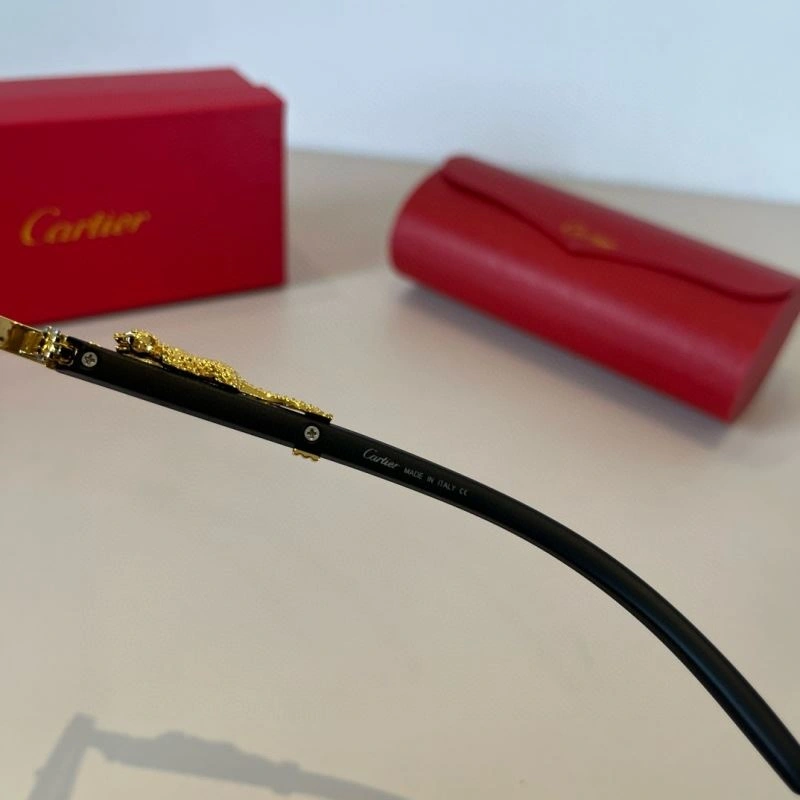 Cartier Sunglasses Fashionable 277452