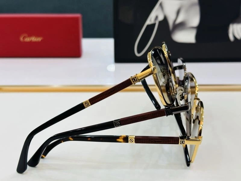 Cartier Sunglasses Fashionable 277441