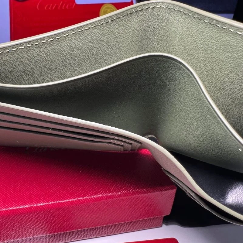 Sporty Cartier Wallets Purse 38619