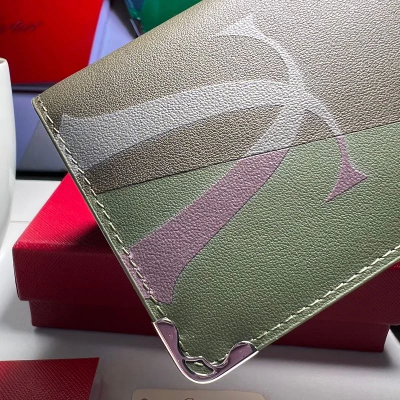 Breathable Cartier Wallets Purse 38623