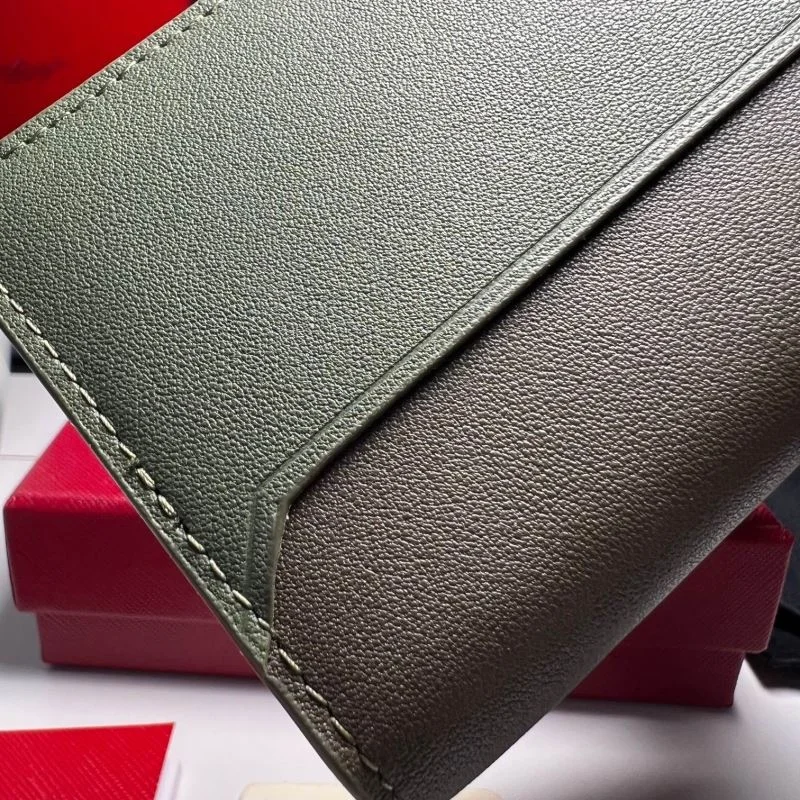 Breathable Cartier Wallets Purse 38623
