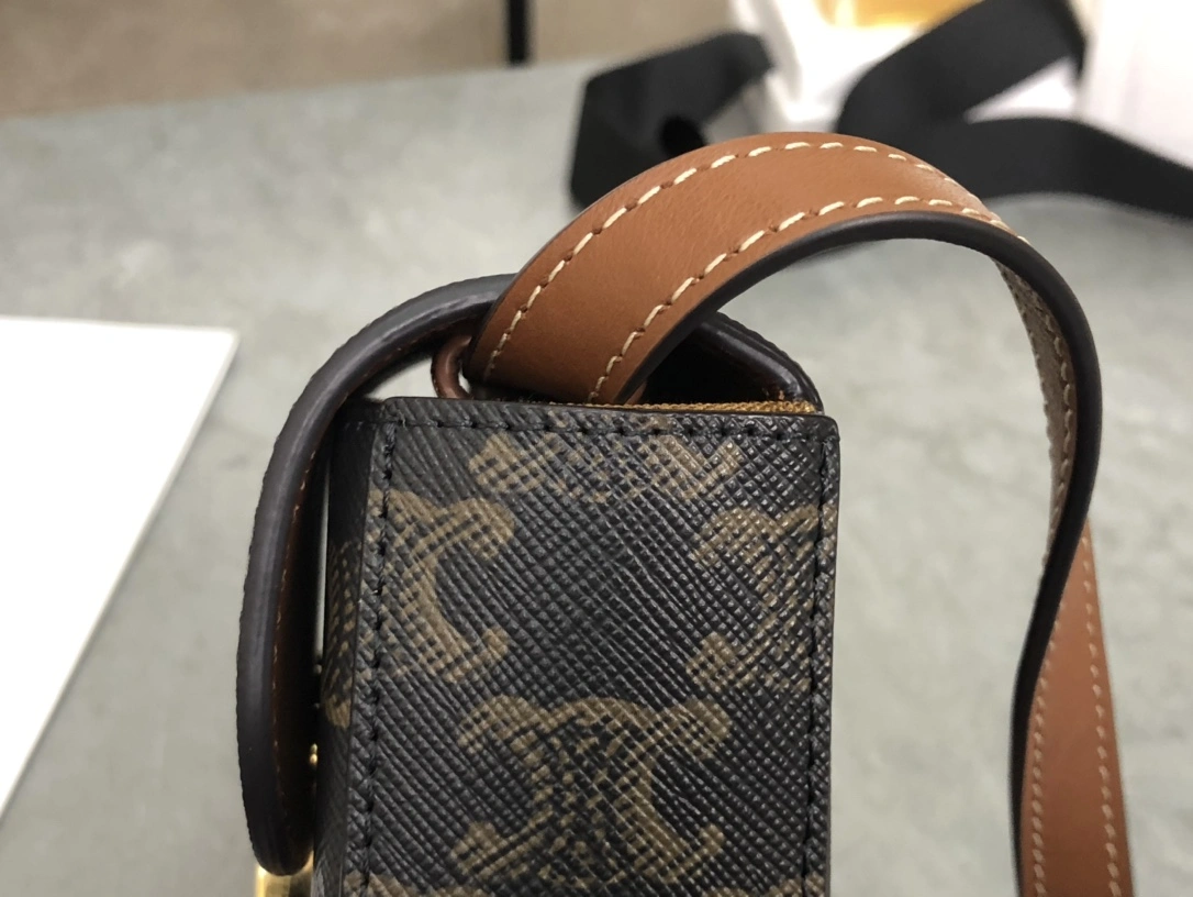 Celine Besace Bags Unique 94664