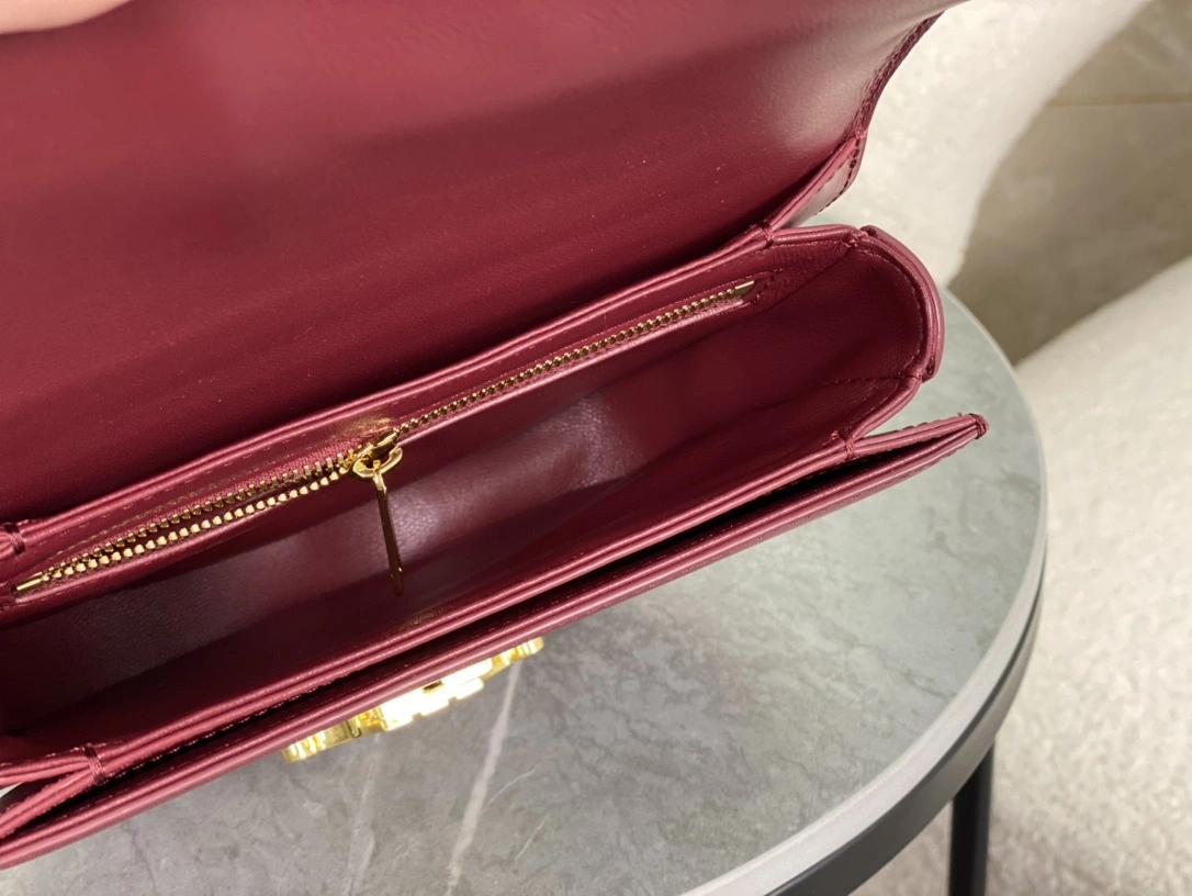 Celine Besace Bags Cozy 94653