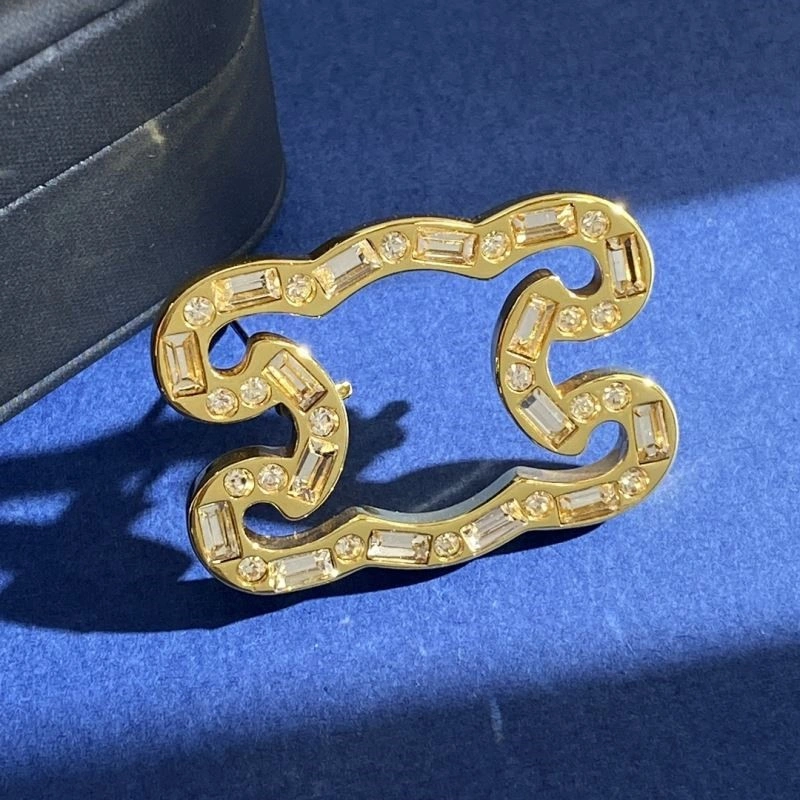 Minimalist Celine Brooches 218191