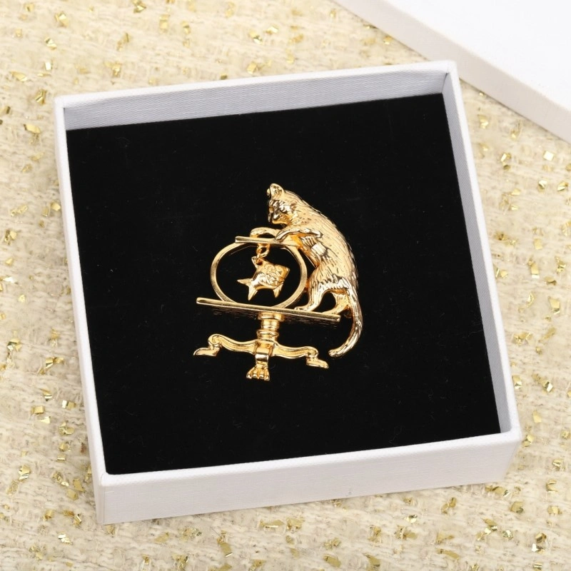 Comfortable Celine Brooches 217943
