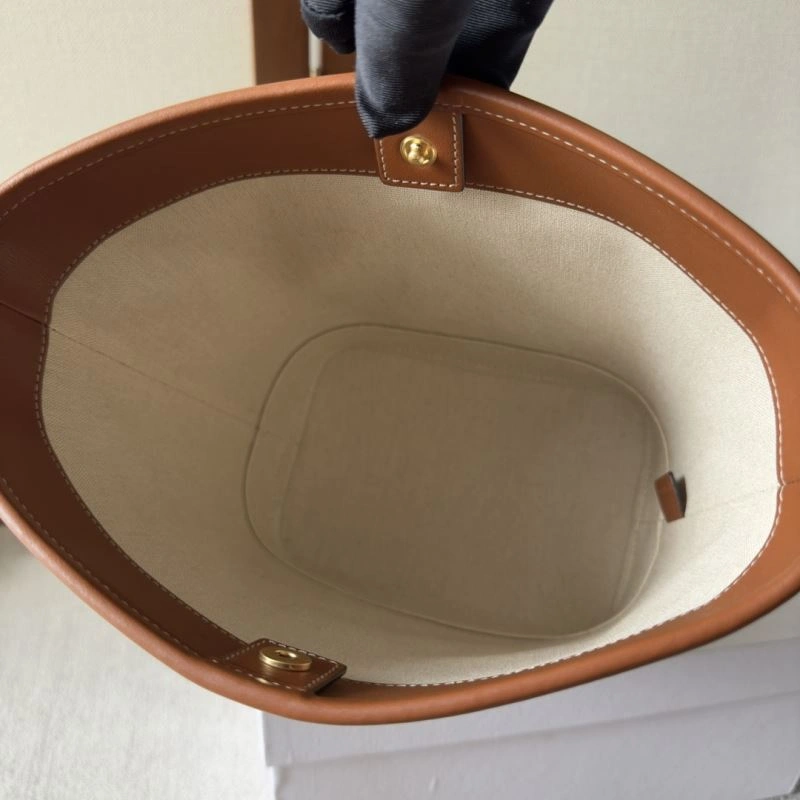 Effortless Celine Bucket Bags 60582