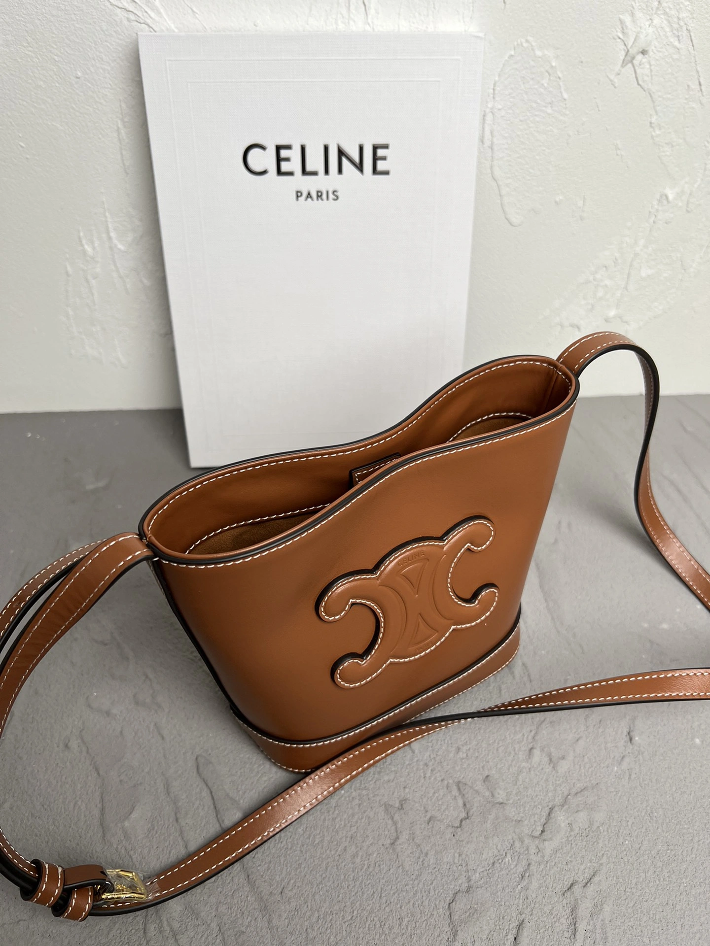 Tailored Celine Bucket Bags 78523