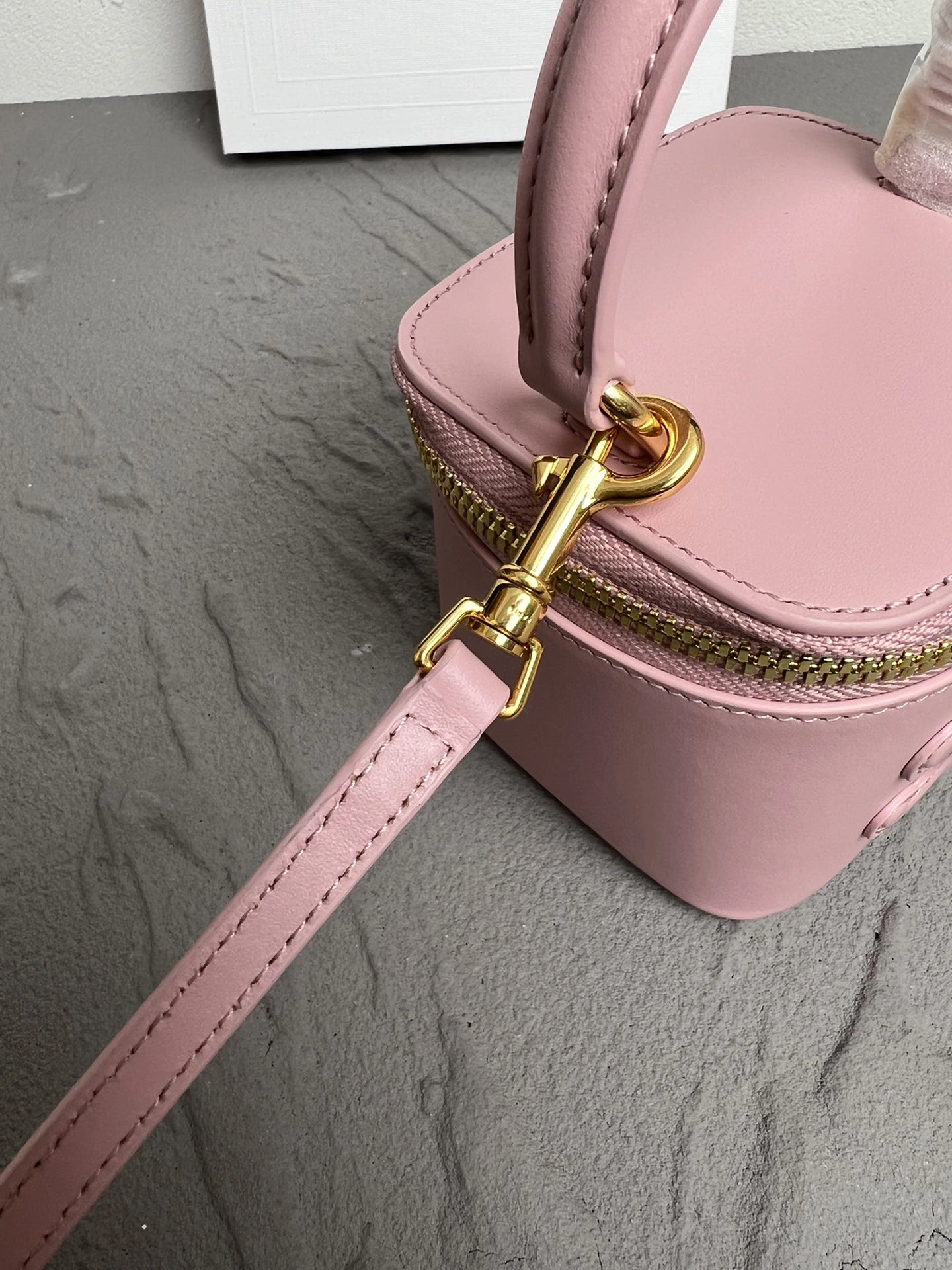 Celine Bucket Bags TechFriendly 78517