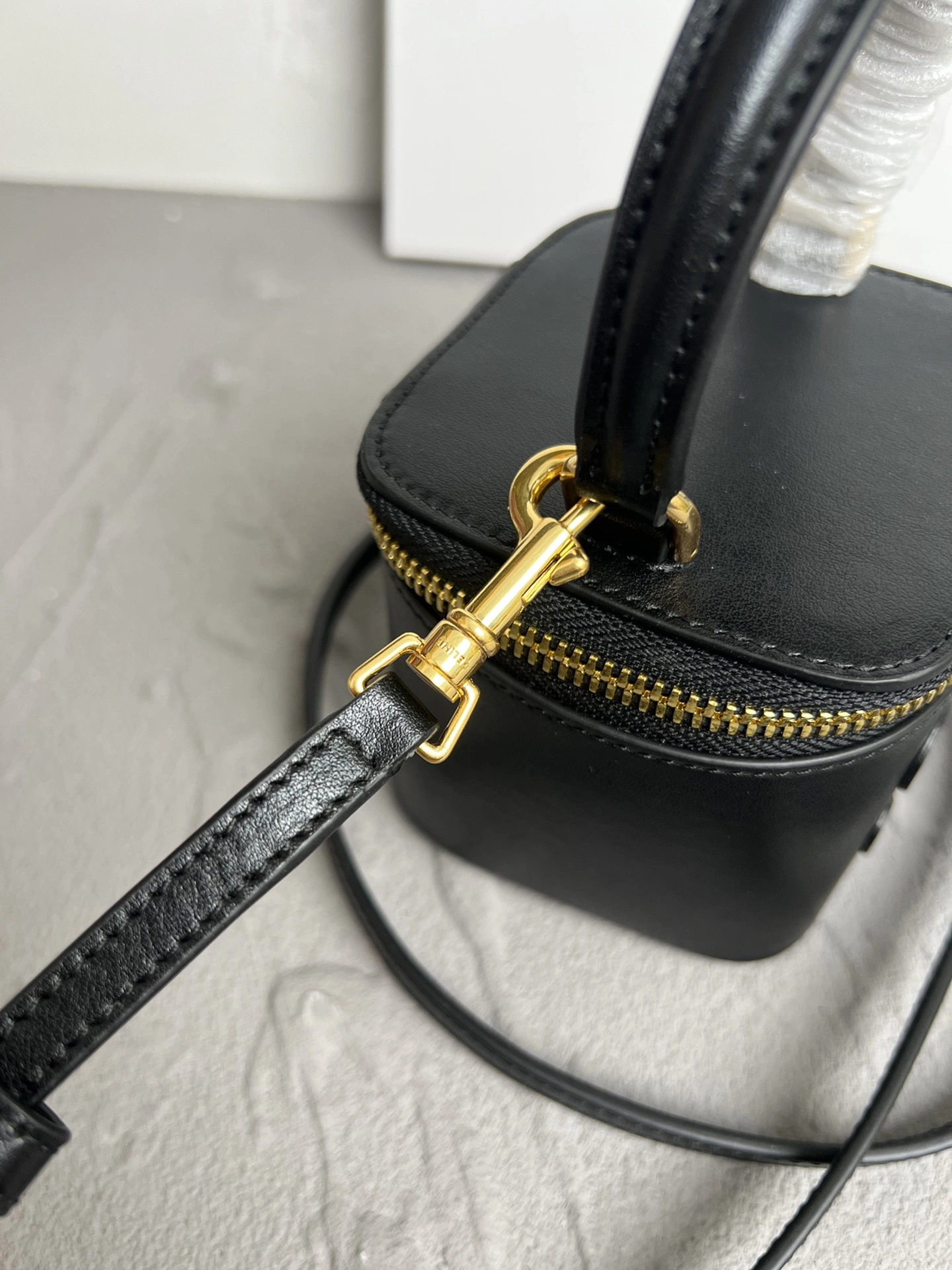 Sporty Celine Bucket Bags 78510