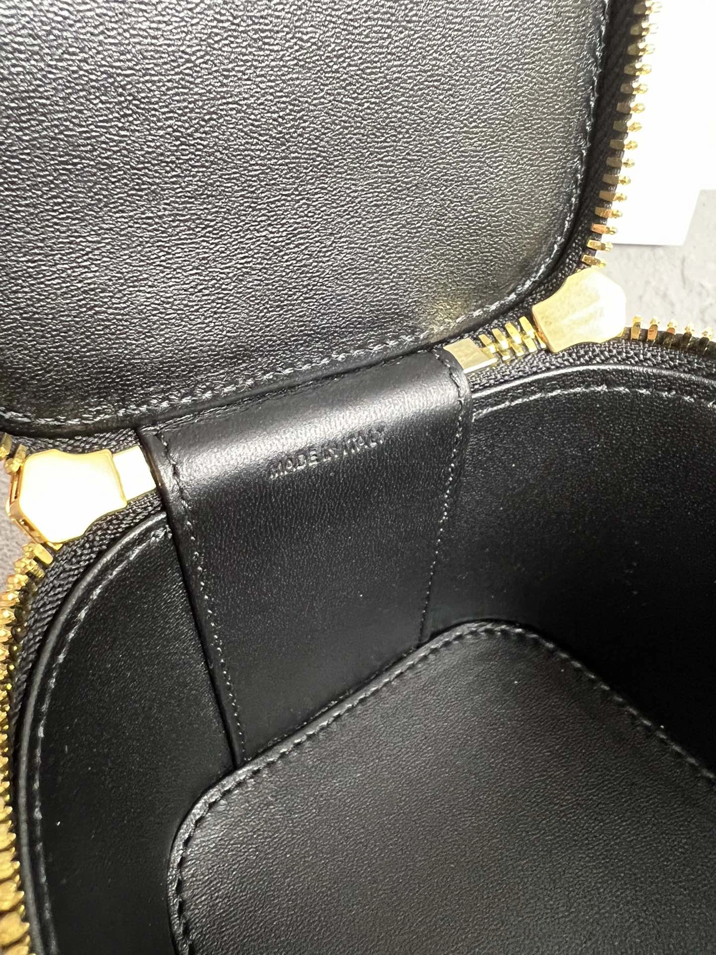 Sporty Celine Bucket Bags 78510