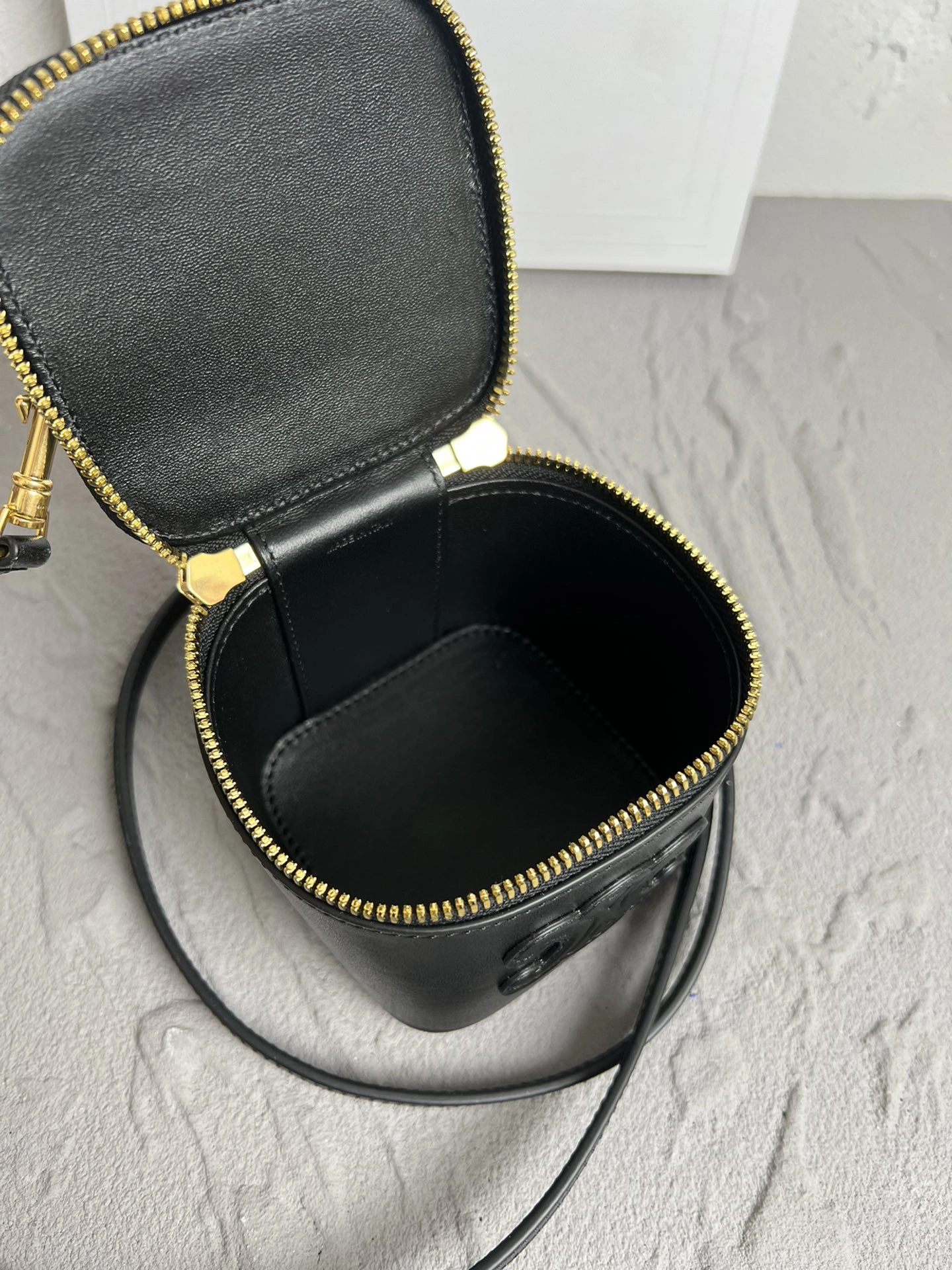 Sporty Celine Bucket Bags 78510