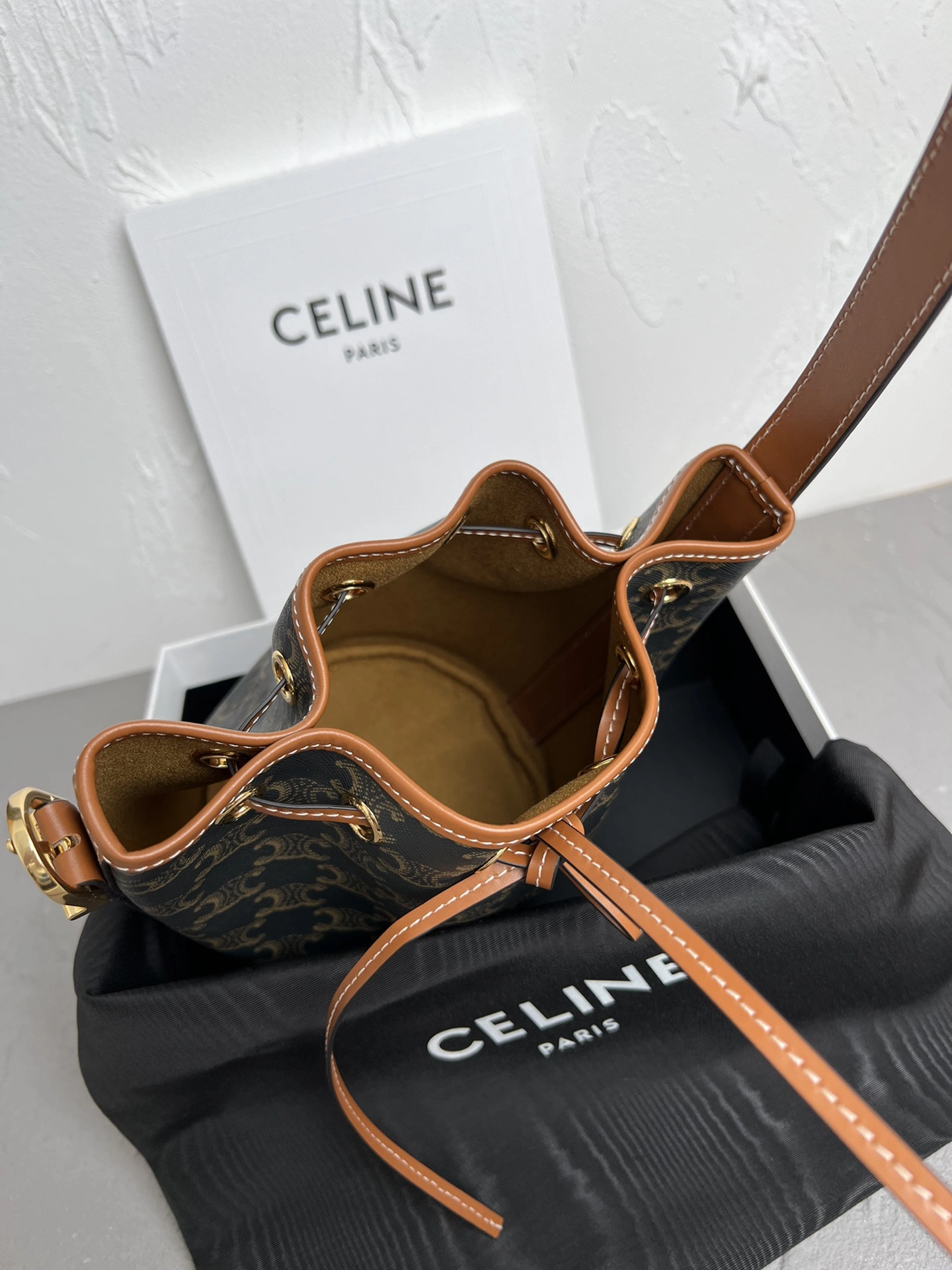 Celine Bucket Bags Refined 78502