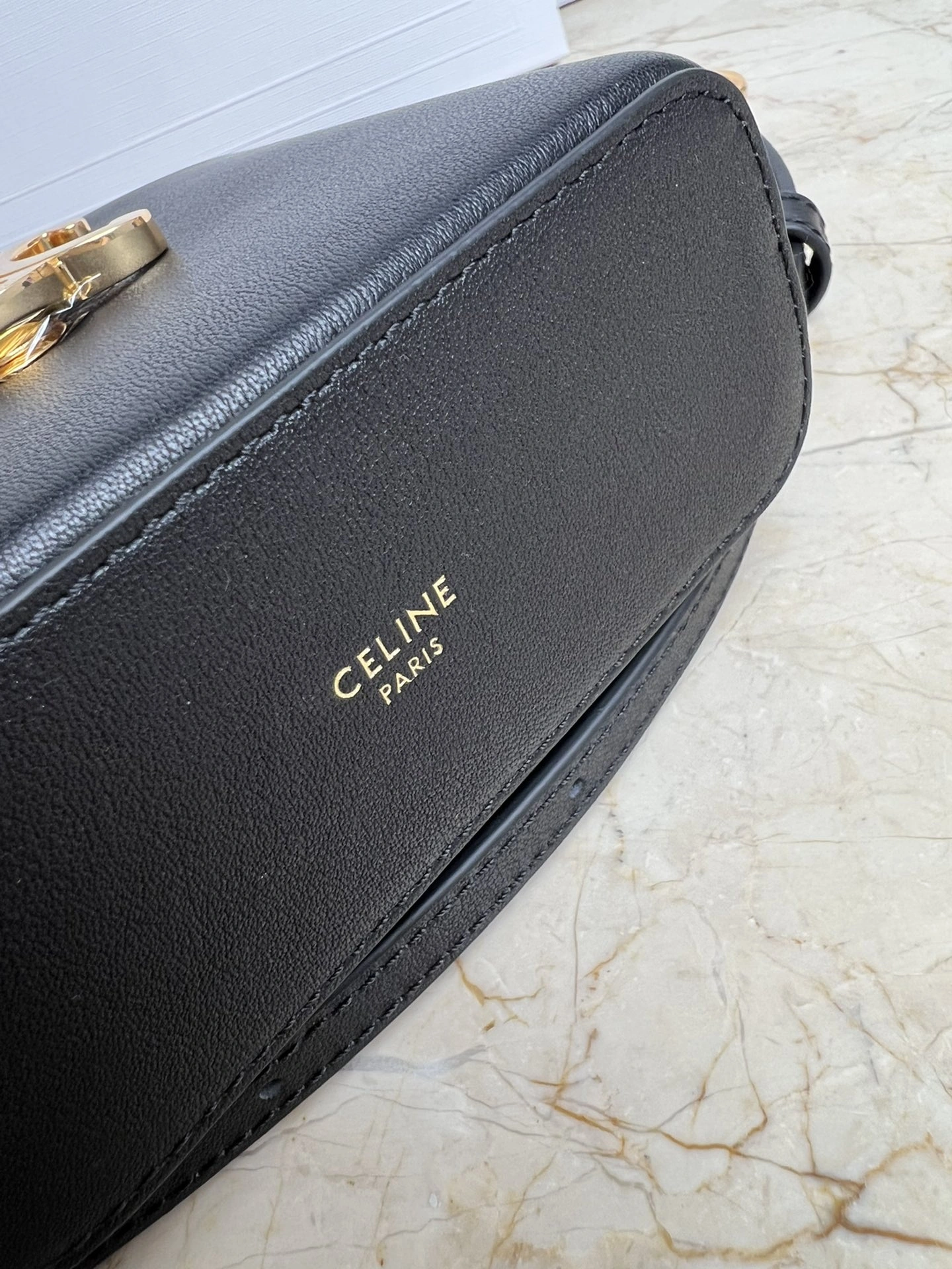 Refined Celine Bucket Bags 73696