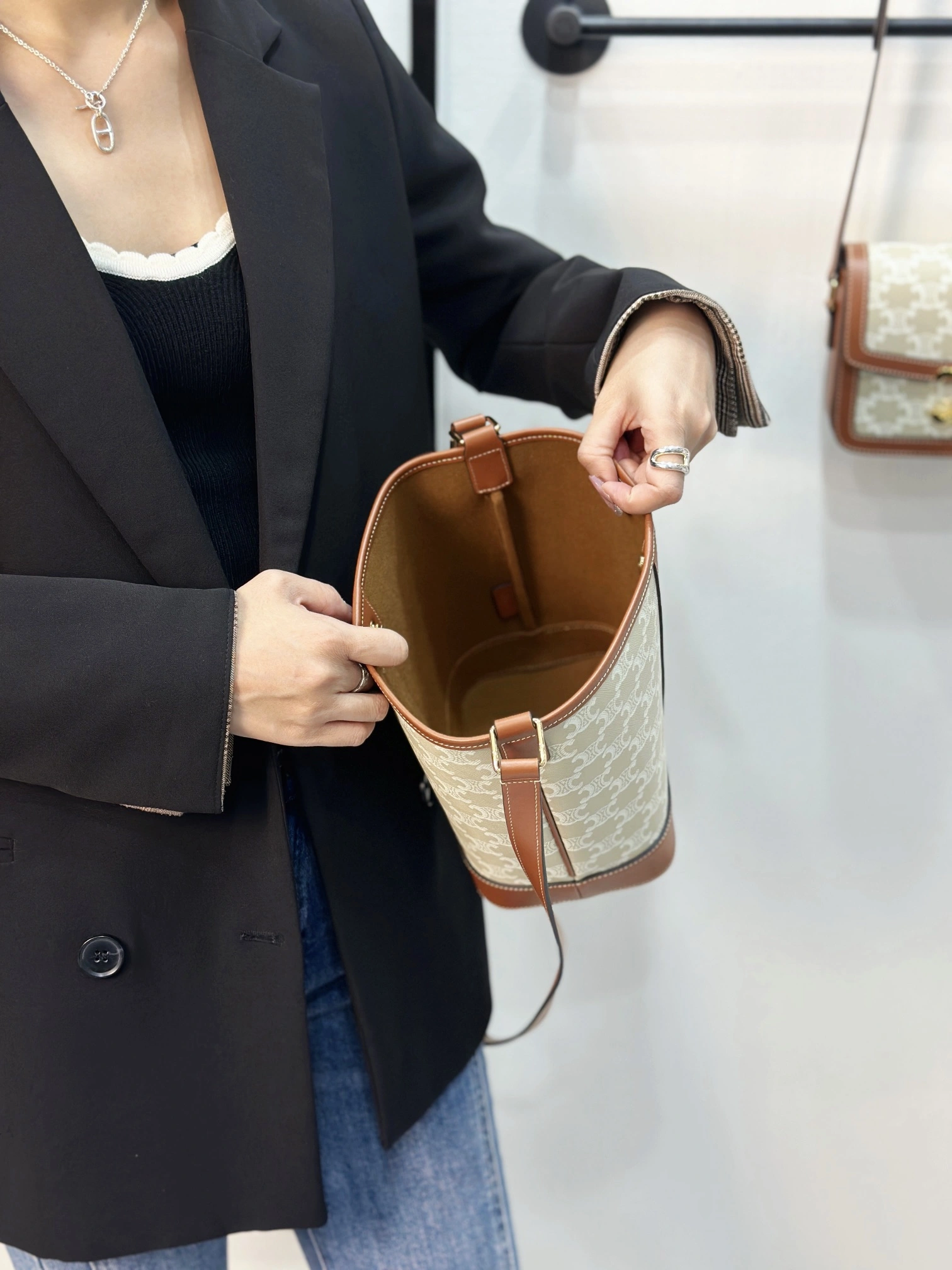 Breathable Celine Bucket Bags 94646