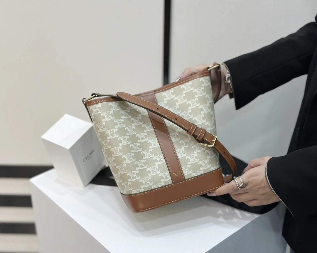 Breathable Celine Bucket Bags 94646