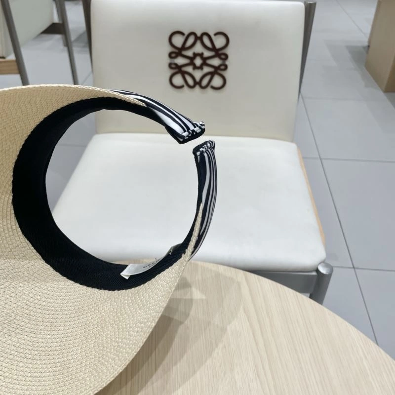 Celine Caps Versatile 260331