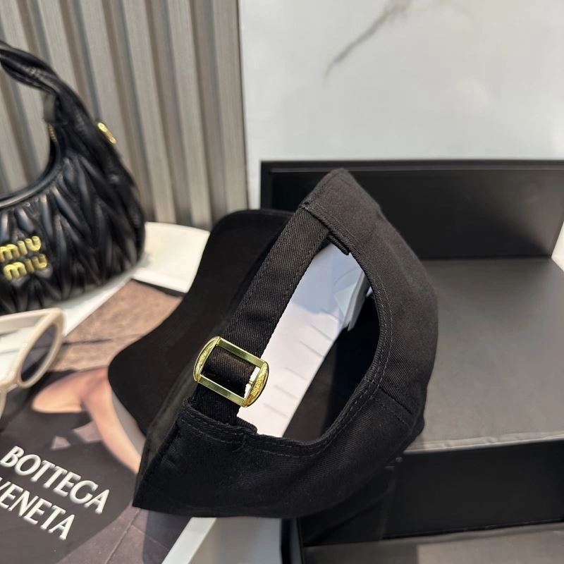 Celine Caps Unique 260213