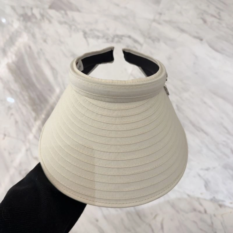 Trendsetting Celine Caps 260182