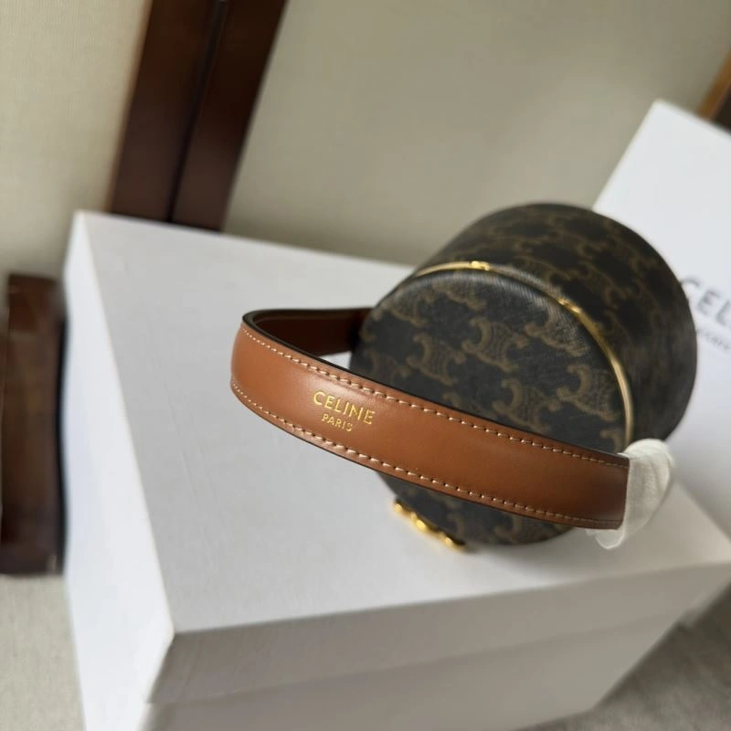 Modern Celine Cosmetic Bags 60561