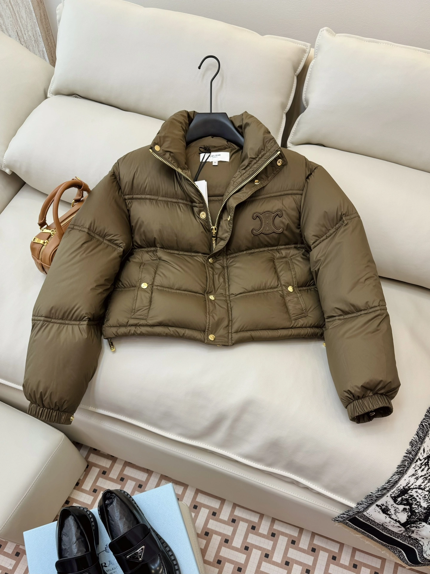 Celine Down Jackets Snug 107540