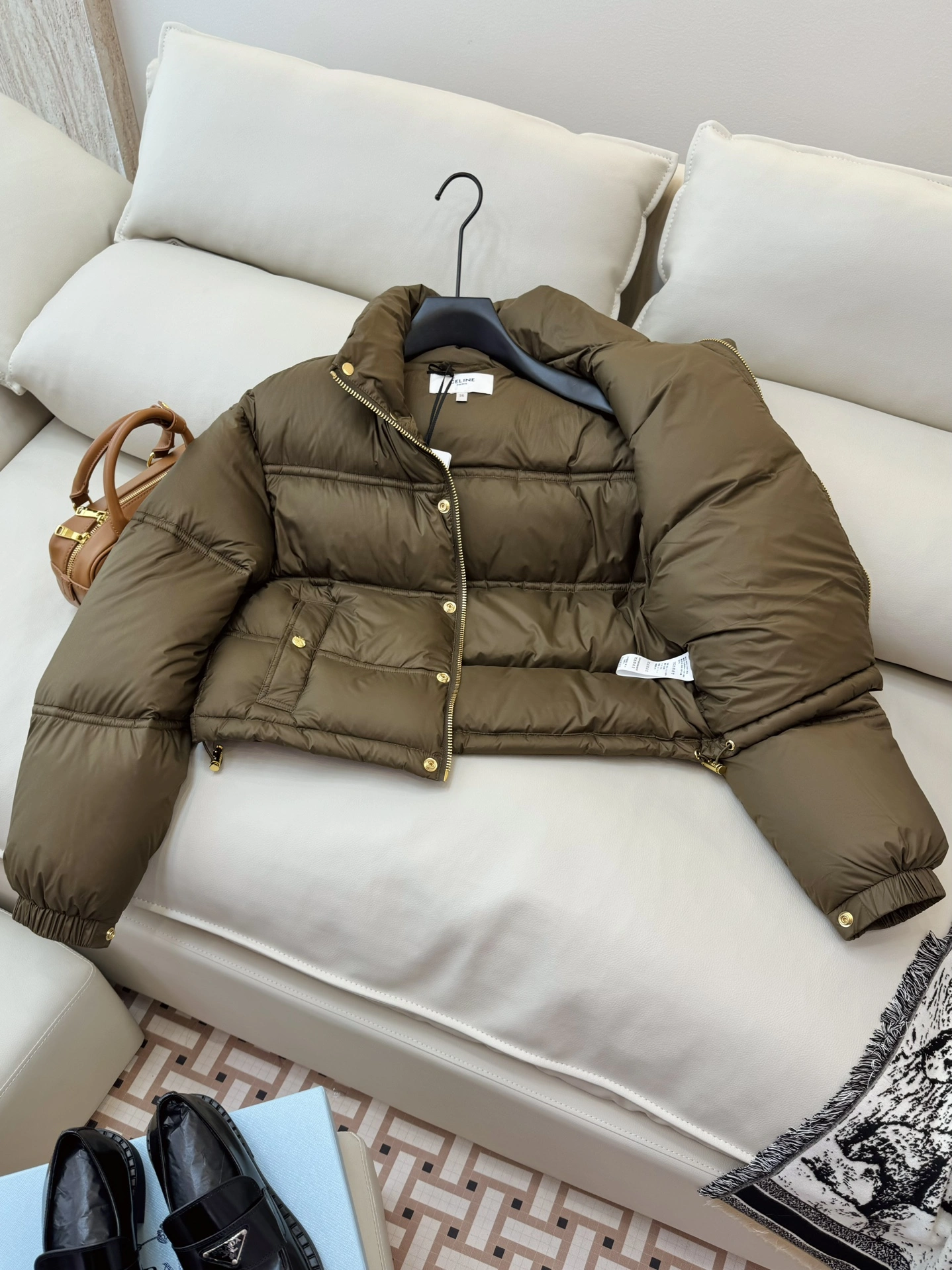 Celine Down Jackets Snug 107540