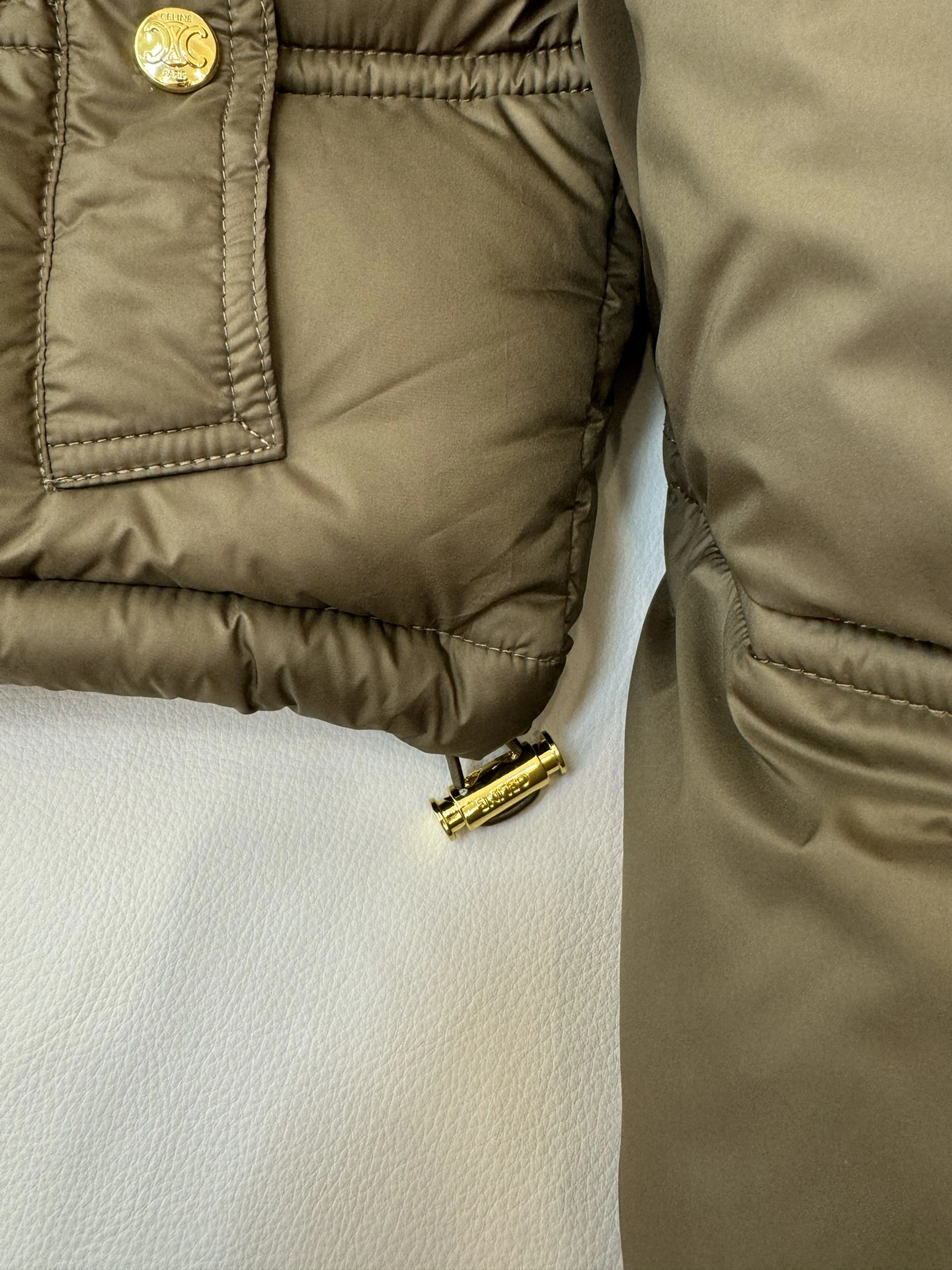 Celine Down Jackets Snug 107540