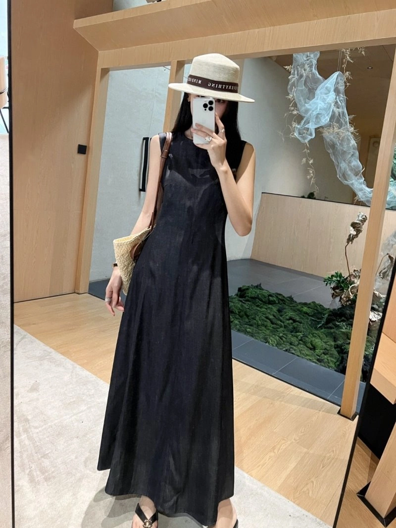 Sleek Celine Dress 107037