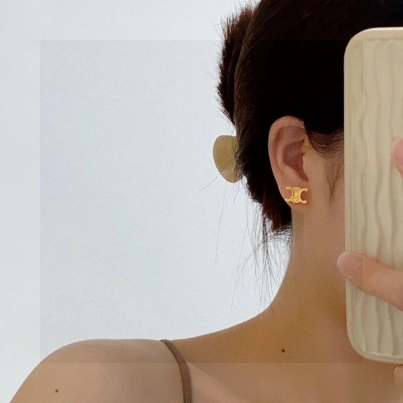 EyeCatching Celine Earrings 218782